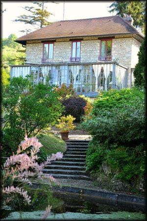 La Pluie de Roses Bed and Breakfast in Giverny