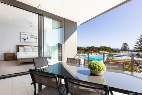 Balcony/Terrace, Swimming pool