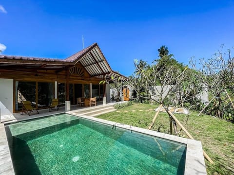 Property building, Pool view, Swimming pool, Swimming pool