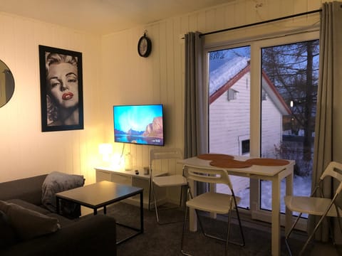 Trivelig liten leilighet, sentralt på Kvaløysletta Apartment in Tromso