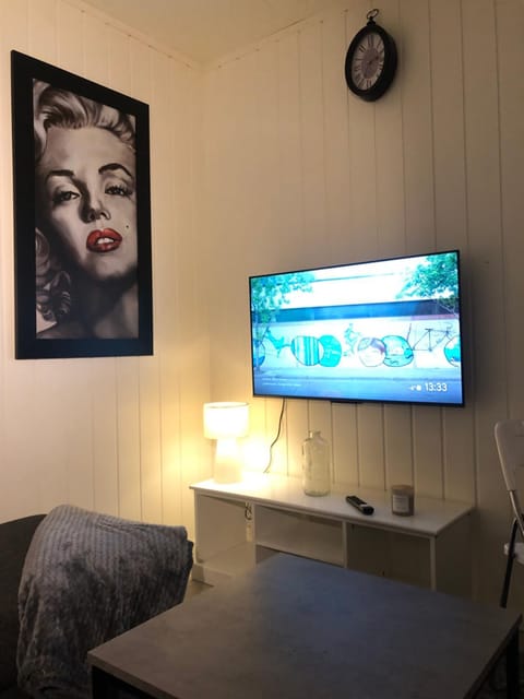 Trivelig liten leilighet, sentralt på Kvaløysletta Apartment in Tromso