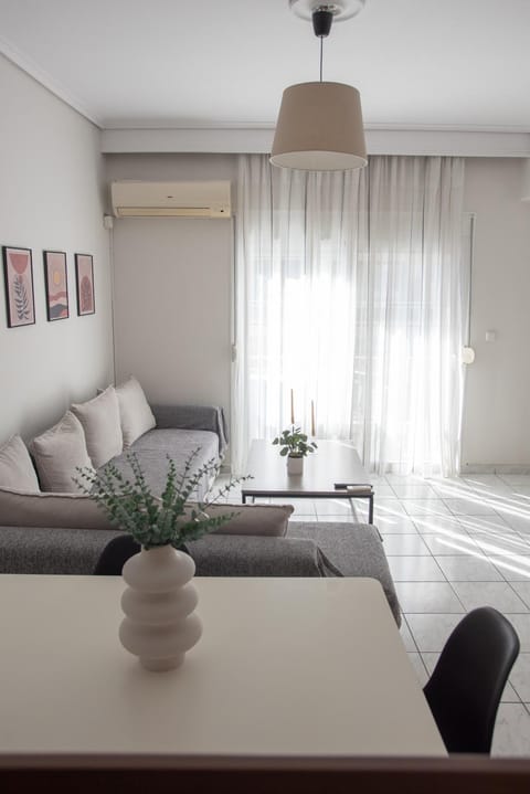 Downtown apartment/Anavros Rooms Apartment in Volos