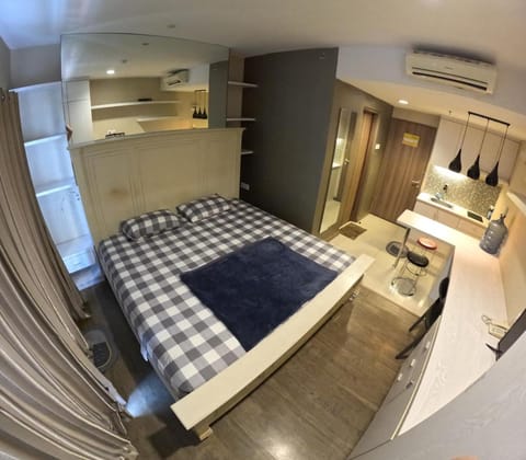 Bed, Bedroom, air conditioner