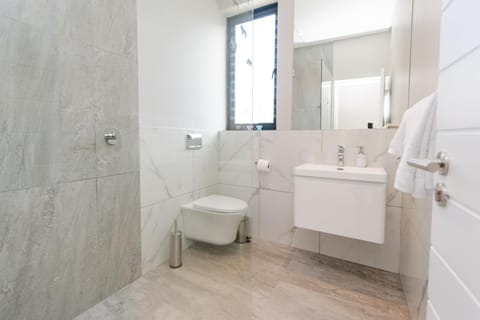 Golfers Nest. 4 Bedroom Villa. Villa in Knysna