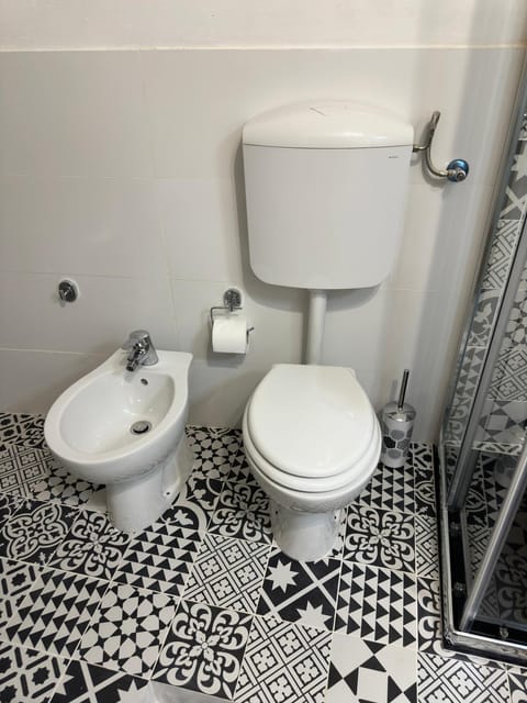 Toilet, Bathroom, bidet