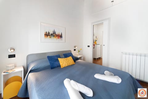 Bed, Photo of the whole room, Bedroom, internet, towels