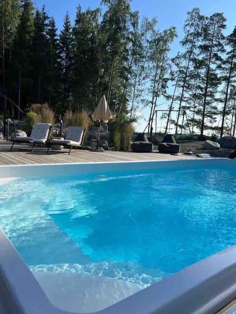 Beautiful Villa by the sea Chalet in Uusimaa