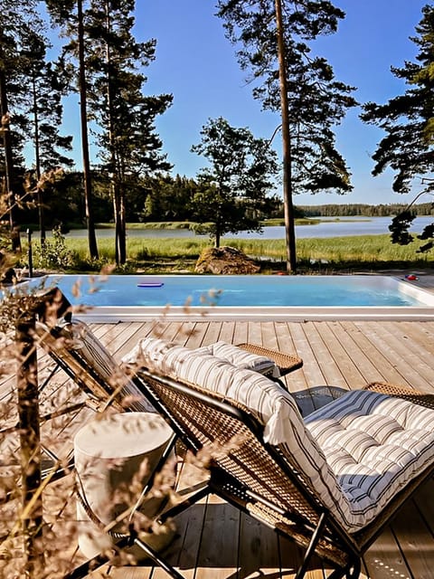 Day, Natural landscape, Pool view, Swimming pool, Swimming pool, sunbed