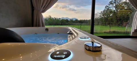 Natural landscape, Hot Tub, Bathroom, Bath