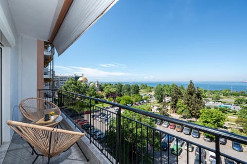 Property building, Day, Natural landscape, View (from property/room), Balcony/Terrace, Sea view