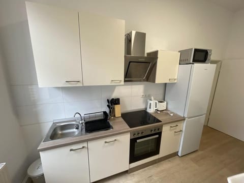 Kitchen or kitchenette, kitchen