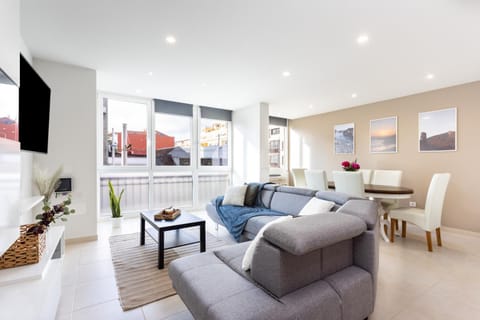TV and multimedia, Living room, Dining area