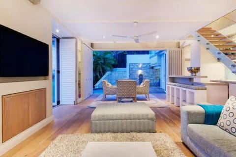 Clifton 4th Beach Villa 6 Sleeper Chalet in Camps Bay