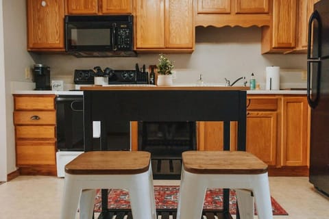 Laid-back - Industrial Chic - Game room House in Lincoln