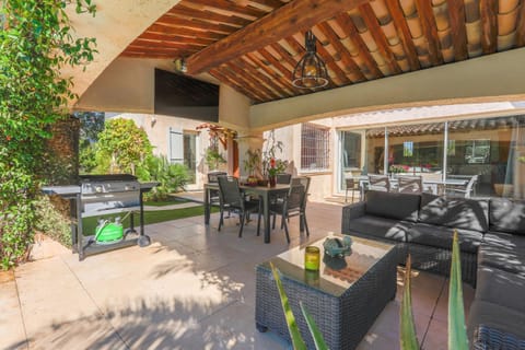 Villa complète au soleil d'Azur Villa in Roquebrune-sur-Argens