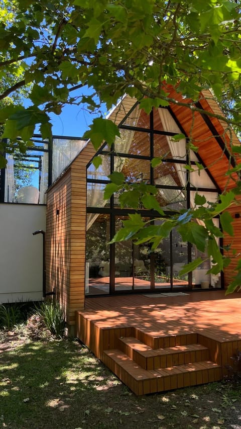 Facade/entrance, Garden view