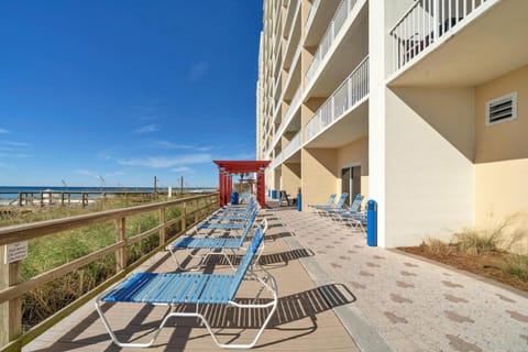 Stunning Ocean & Sunset Views, Direct Beach Access with 2 King Bedrooms at Panama City Beach, Fl Apartment hotel in Long Beach