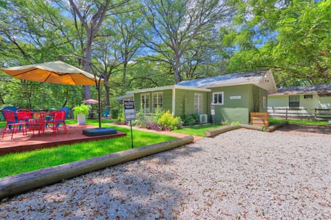 Creekside Cabins - The Getaway Cabin in Wimberley