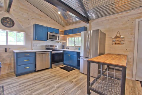 Blue Jay Getaway House in Blanco