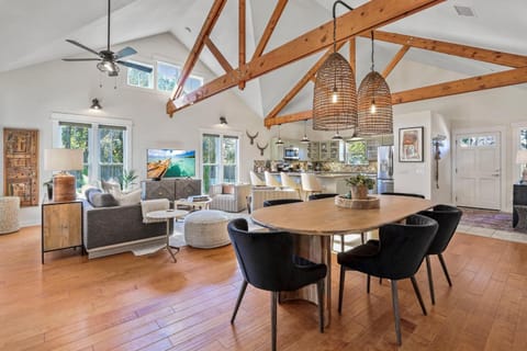 Haydon House House in Dripping Springs