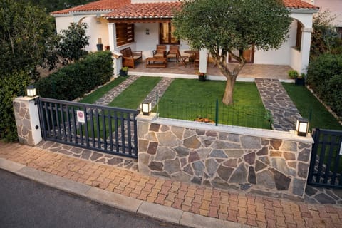 Property building, Parking