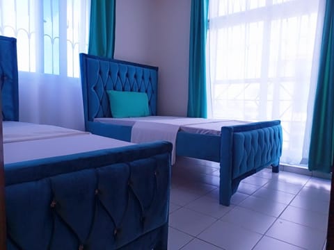 Bed, Living room, Photo of the whole room, Bedroom