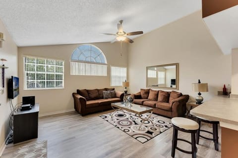 Gorgeous Place Minutes Away from Attractions House in Kissimmee
