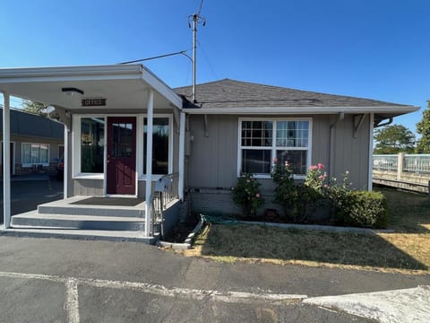 REGENCY INN Motel in Junction City