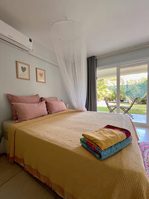 Bed, View (from property/room), Bedroom, Garden view, Garden view