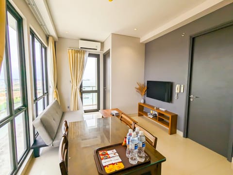TV and multimedia, Photo of the whole room, Seating area, air conditioner