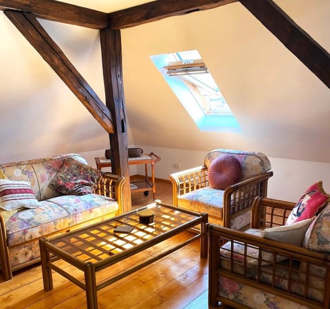 Seating area, Bedroom