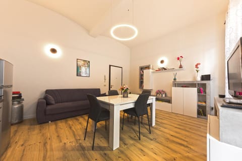 Pitti Home Apartment in Reggio Emilia