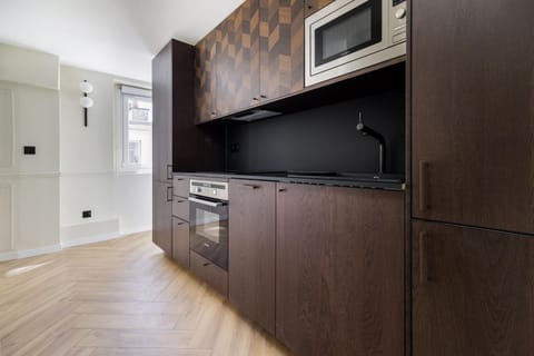 Coffee/tea facilities, Kitchen or kitchenette, dishwasher, minibar, pet friendly, stove