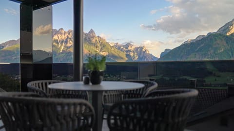 Day, Dining area, Mountain view