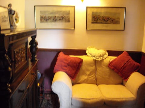 Townstal Farmhouse Bed and Breakfast in Dartmouth