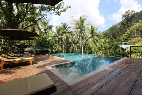 Natural landscape, Garden, Garden view, Mountain view, Pool view, Swimming pool