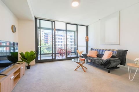 Communal lounge/ TV room, TV and multimedia, Living room, Seating area