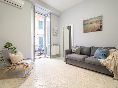 Living room, air conditioner