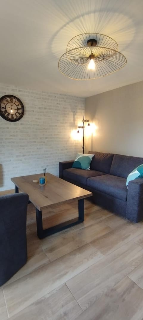 Charmante maison de campagne, avec jardin, vue rivière, 15 min Cabourg House in Normandy