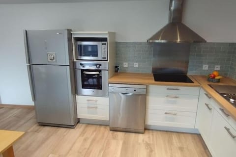 Charmante maison de campagne, avec jardin, vue rivière, 15 min Cabourg House in Normandy