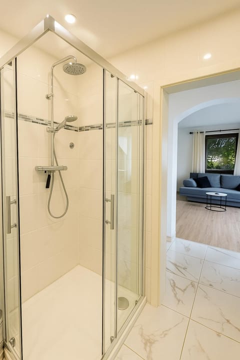 Modernes Apartment mit 180° Bergblick Apartment in Tyrol