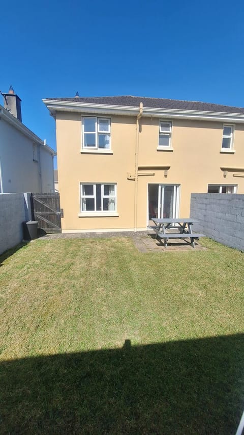 Lios na Mara Lahinch House in Lahinch