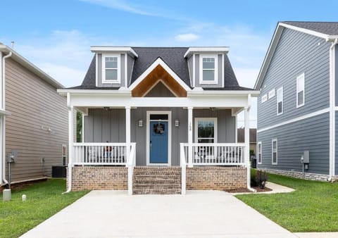 Property building, Street view