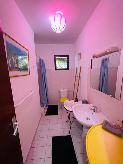 Chambre d'Hôtes Punch Bas du Fort Vacation rental in Le Gosier