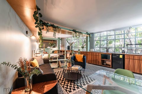 Bed, Kitchen or kitchenette, Photo of the whole room, Seating area, Dining area