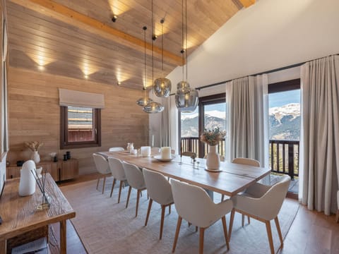 Chalet de luxe avec jacuzzi et parking à Courchevel pour 10 pers. - FR-1-563-141 Chalet in Saint-Bon-Tarentaise