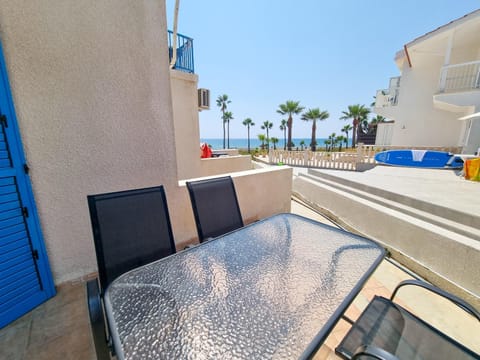 Patio, Day, Natural landscape, View (from property/room), Seating area, Sea view