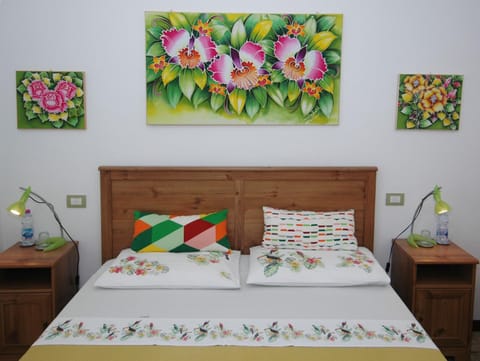 Bed, Decorative detail