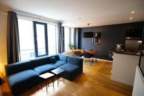 Communal lounge/ TV room, Living room, Seating area