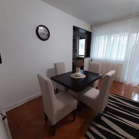Apartman Mika **Centar ** Apartment in Serbia
